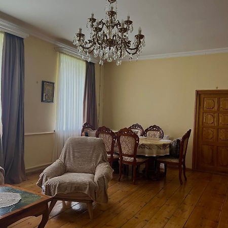 Guesthouse Kostava 72 Kazbegi Exteriör bild