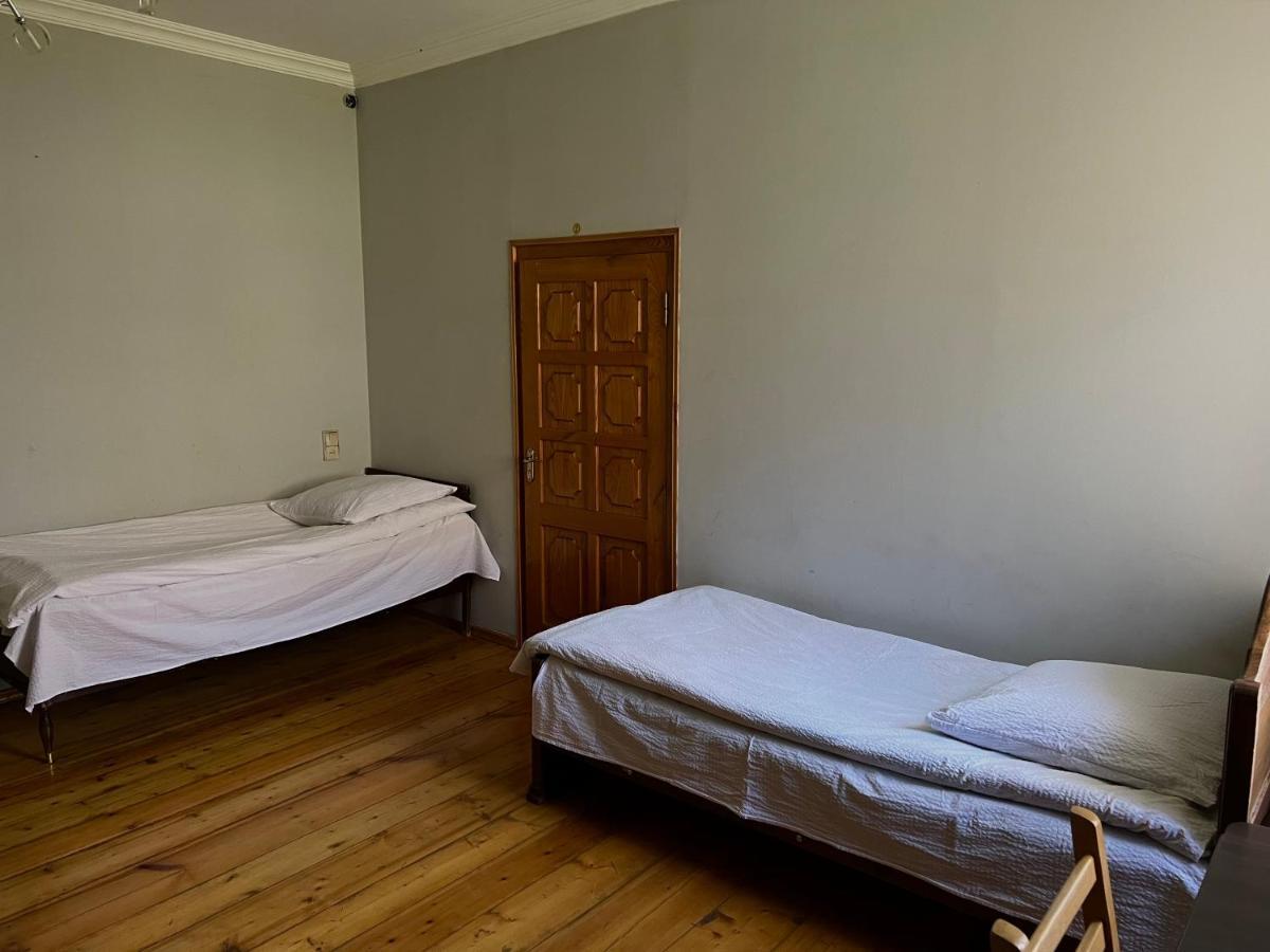 Guesthouse Kostava 72 Kazbegi Exteriör bild
