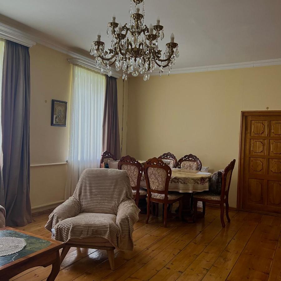 Guesthouse Kostava 72 Kazbegi Exteriör bild